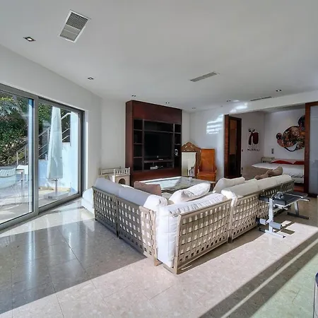 Villa Cannes Luxury Rental - Modern Villa Supercannes Vallauris