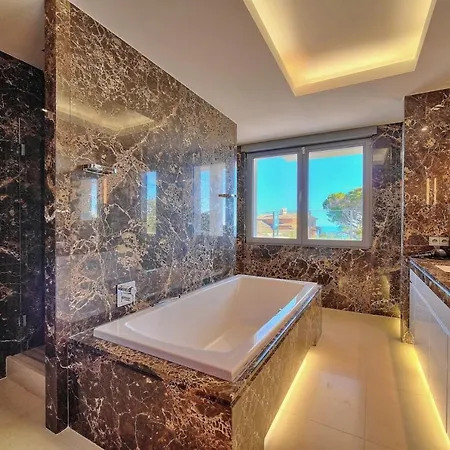 Cannes Luxury Rental - Modern Villa Supercannes